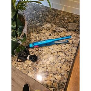 BedHead Tigi Pixie On Point 1/2" 0.5" Mini Tourmaline Ceramic Straightener